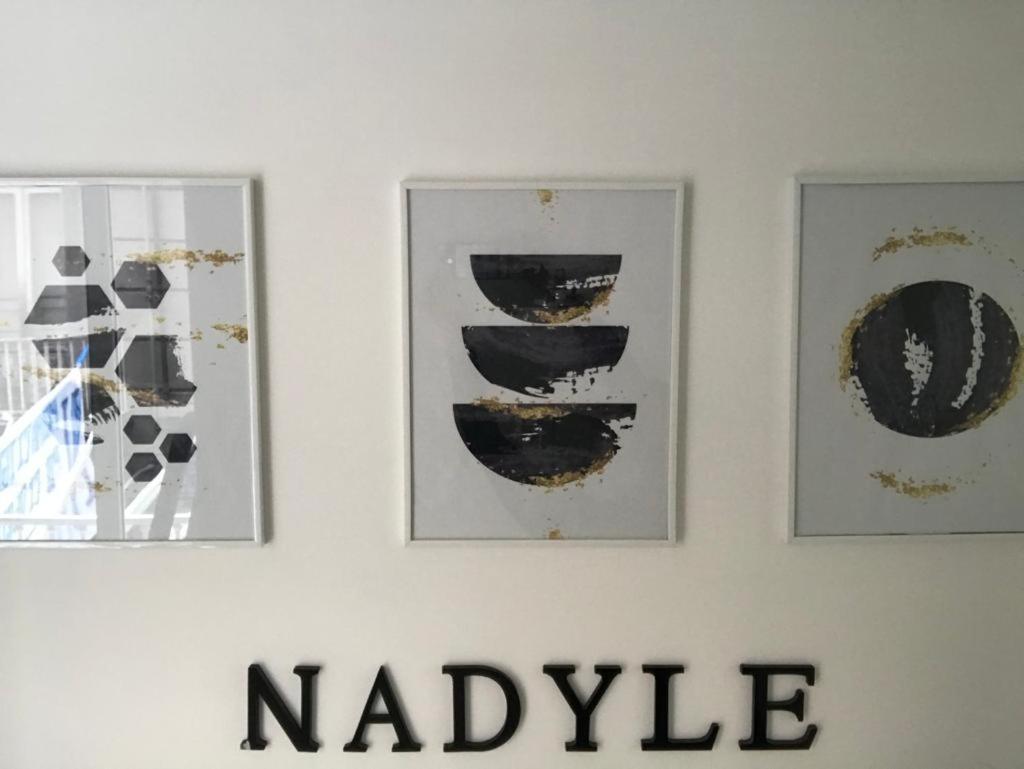 Nadyle House Hotell Napoli Eksteriør bilde