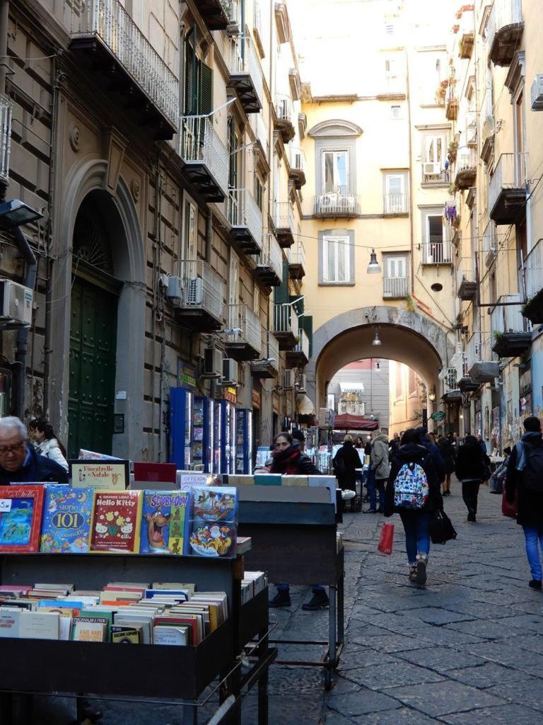 Nadyle House Hotell Napoli Eksteriør bilde