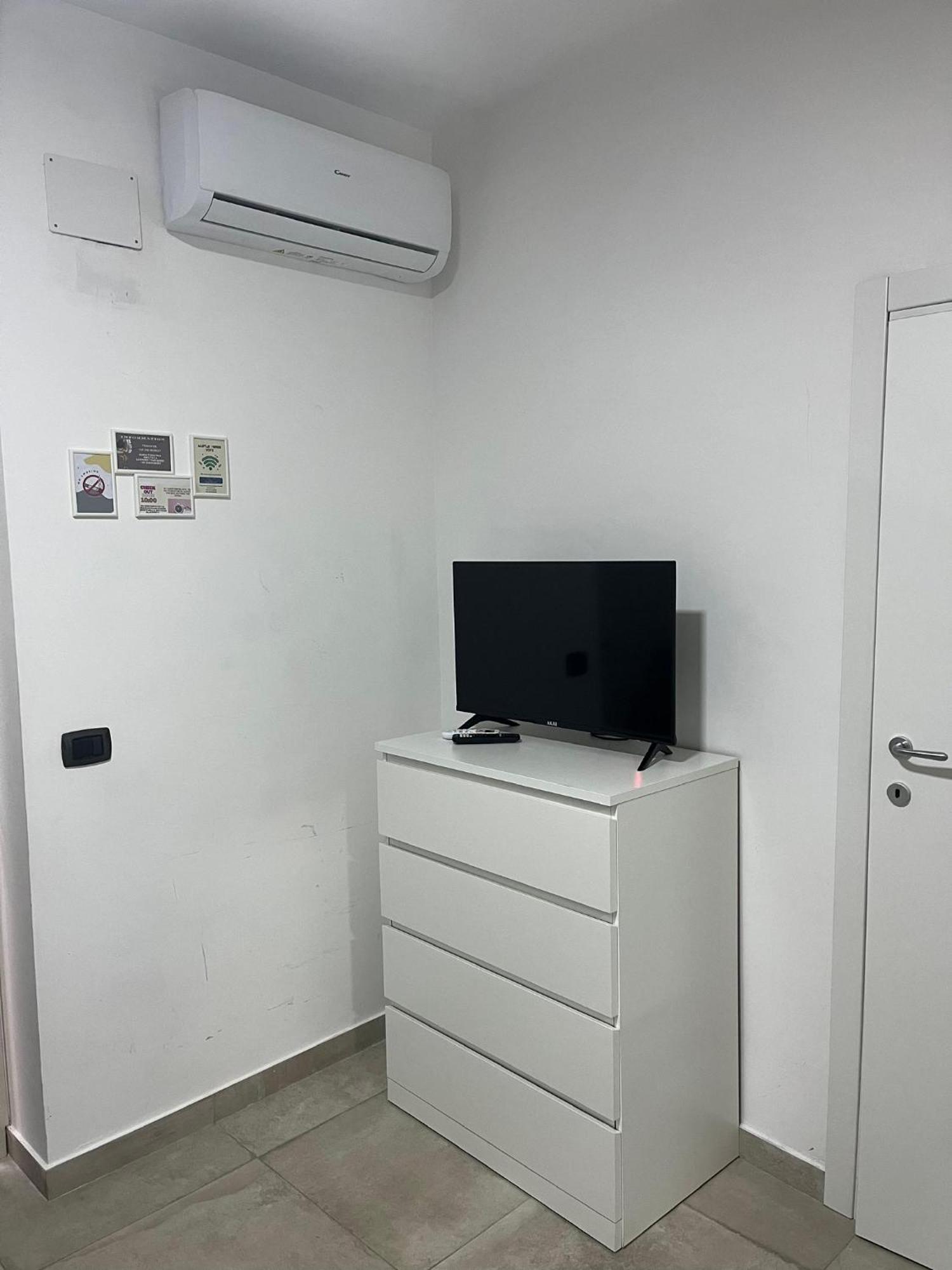 Nadyle House Hotell Napoli Eksteriør bilde
